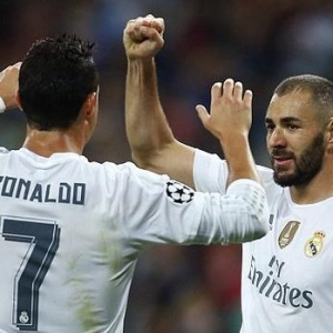 ŷ-CñϷ 4-0ս